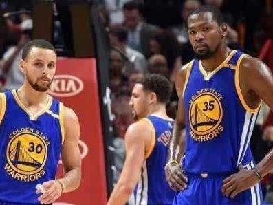 NBA总冠军历史十大排行榜（回顾历届总冠军，揭秘最伟大的球队和球员）