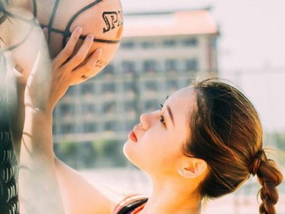 打篮球中防守女生的后果及注意事项（男女同场竞技的必要性与尊重）