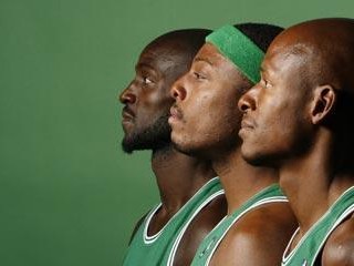 NBA史上三人组合排行榜（关键在于默契与合作，探究NBA历史上最强三人组合）
