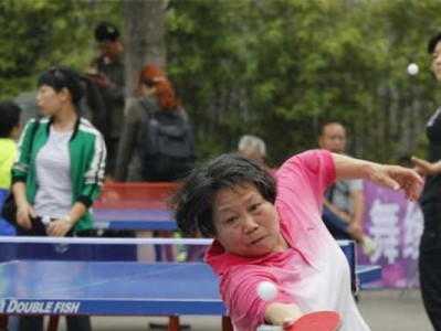 乒乓球比赛中的削球技巧（掌握削球技巧，成为乒乓球高手）