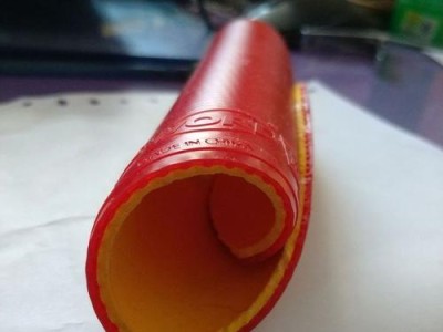 如何正确进行乒乓球胶皮灌胶步骤（轻松掌握乒乓球胶皮灌胶技巧，提升球拍性能）