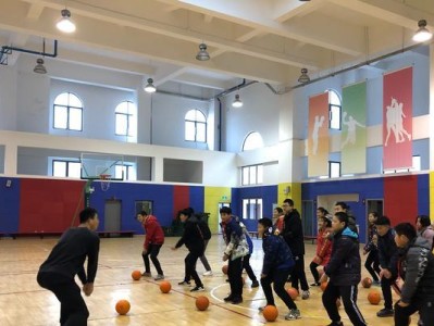 排球训练20个动作要领——打造完美发球姿势