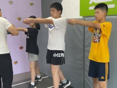 排球传固定球的技术要领（掌握正确的传球动作，提高团队配合）