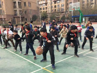 13岁篮球防守脚步训练（培养敏捷步伐，提升篮球防守能力）