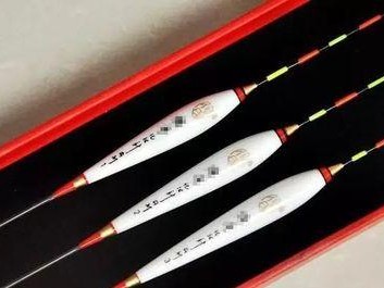 以路亚竿加浮漂的钓鱼技巧（探讨使用路亚竿加浮漂的优势和技巧）