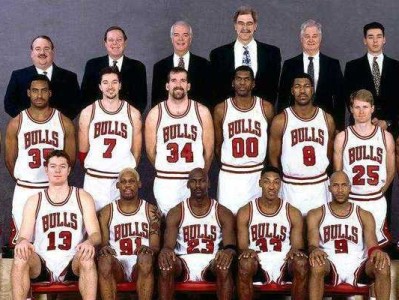 NBA历史上十大聪明球队排行榜（智慧战略，创造传奇——NBA聪明球队的巅峰之路）