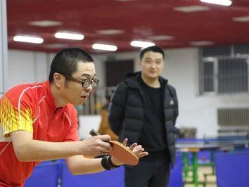 培养儿子乒乓球说话技巧的方法（让你的儿子通过乒乓球打磨口才，提高说话技巧）