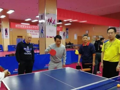抚顺乒乓球球友的热情与友谊（团结一心，挥拍畅游乒乓世界）
