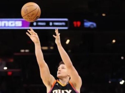 NBA三分排行榜（揭秘18-19赛季NBA三分排行榜的顶级射手，勇士再度称霸三分球）