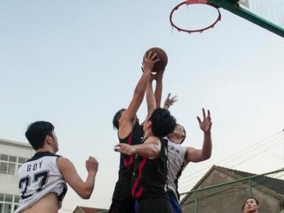 篮球防守技巧揭秘（掌握关键技巧，成为无人可挡的防守专家！）
