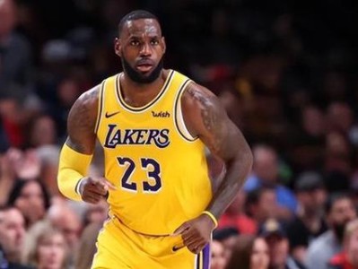 NBA现役十大球星排行榜（探索现代篮球史上最伟大的球员，他们的统治力和不朽传奇）