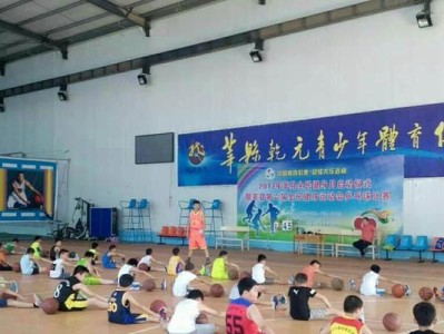 青少年篮球一对一防守教学（掌握关键技巧，提升个人防守能力）