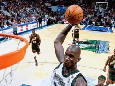 NBA超级得分球员排行榜（解析NBA历史上最出色的得分手，探讨他们的独特技巧与天赋）