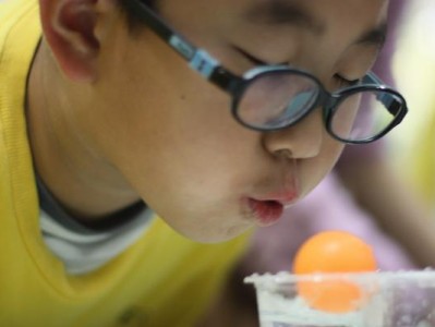 乒乓球选手吹球的原因及好处（为何乒乓球选手会选择吹球？乒乓球吹球的好处和技巧）