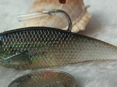 长江里路亚钓鱼的最佳饵料选择（钓鱼新手必备的饵料指南）