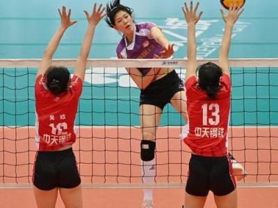 掌握排球原地扣球的关键要领（以动作要领为主题，提高原地扣球技巧）