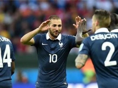 法国足球队在世界杯的辉煌历程（探索法国足球队在世界杯赛场上的崛起与成就）