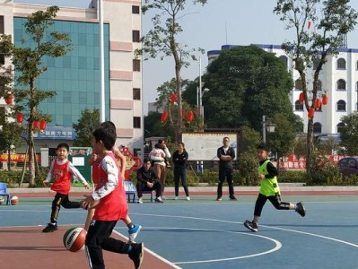 小学生篮球赛防守阵型的策略与技巧（打造坚实的篮球战防线，赢得比赛的关键）
