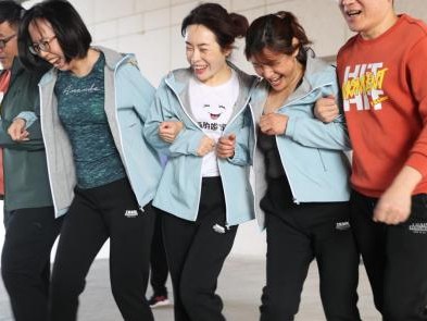 乒乓球拍托球跑技巧（优化你的乒乓球托球跑，让女性选手在比赛中脱颖而出）