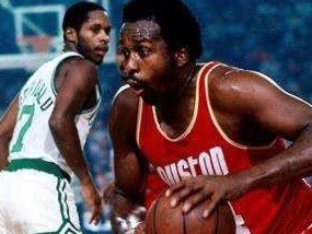 NBA罚球命中数排行榜（揭秘NBA现役球员罚球技术的精湛程度及影响因素）