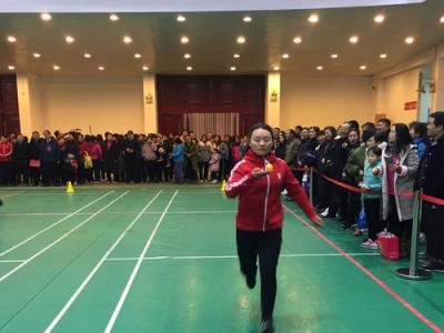 乒乓球前后跑动击球技巧（提高击球效果的关键技巧）