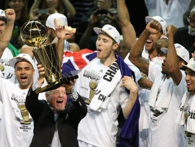 2015年NBA老板实力排行榜（探讨NBA老板们在2015年的实力表现，揭晓最具影响力的关键人物。）
