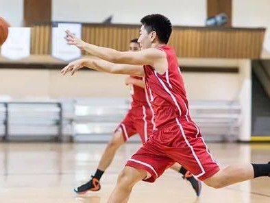如何提高个人篮球防守能力（有效练习方法和技巧，全面提升防守水平）