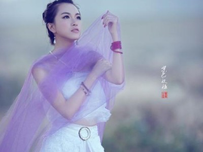 以艺术照美女游泳换气技巧（提升游泳技巧和呼吸效率的关键）
