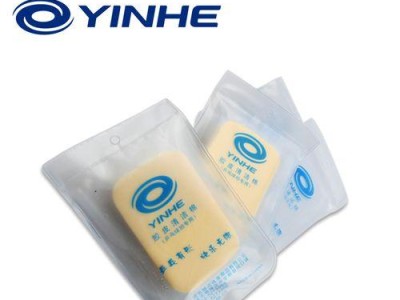 以乒乓球胶皮用水洗（保护乒乓球胶皮，延长使用寿命）