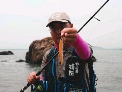 路亚钓鱼的利弊及技巧（探索路亚钓鱼的优缺点和相关技巧）