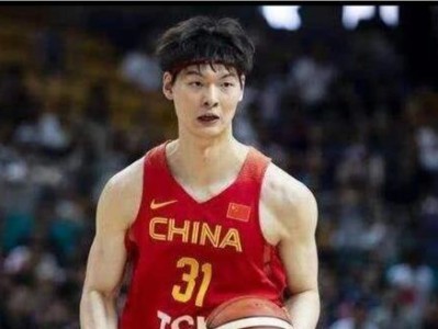 易建联领衔，最佳防守篮球员名单揭晓！（NBA巅峰，易建联称王，卫冕最佳防守球员！）