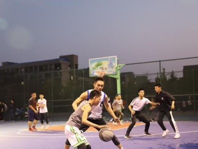 如何有效防守小学生篮球攻击（提高防守技巧，成为篮球小能手）